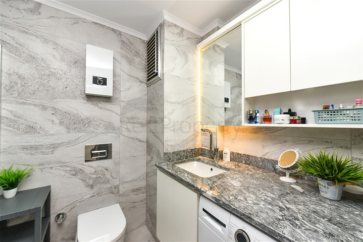 One-bedroom apartment with sea view