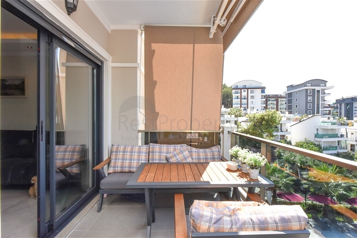 One-bedroom apartment with sea view