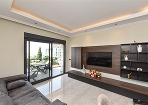 One-bedroom apartment with sea view