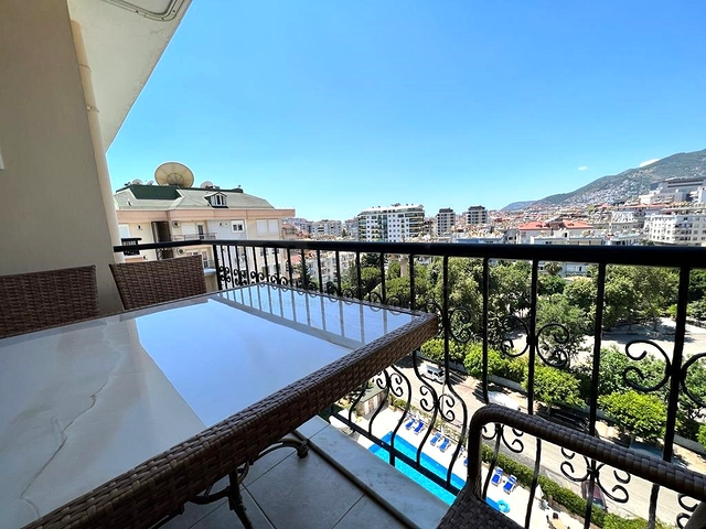 1+1 apartment in the center of Alanya