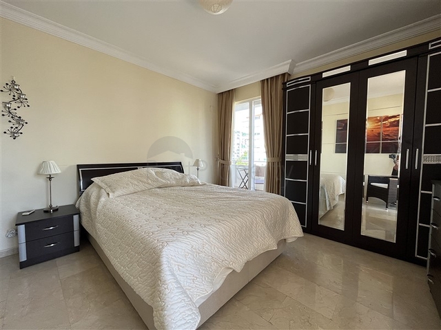 A 2+1 apartment in a complex with a family concept in the Tosmur area.