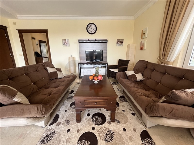 A 2+1 apartment in a complex with a family concept in the Tosmur area.