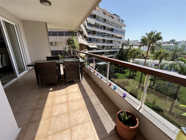 A 2+1 apartment in a complex with a family concept in the Tosmur area.