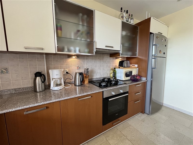 A 2+1 apartment in a complex with a family concept in the Tosmur area.