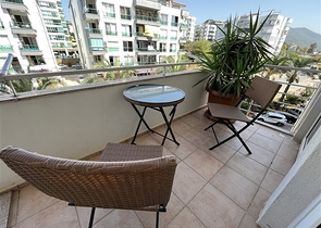 A 2+1 apartment in a complex with a family concept in the Tosmur area.