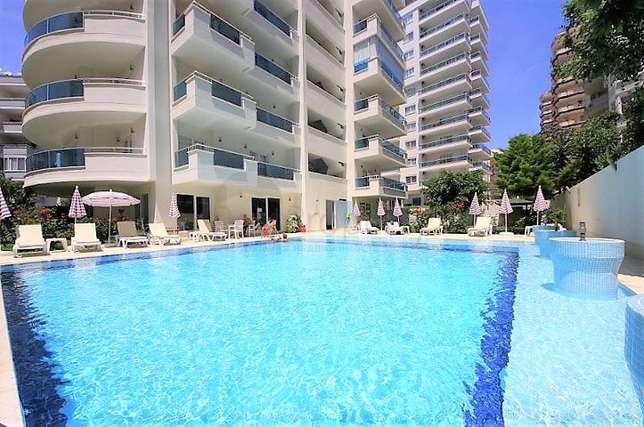 Spacious 2+1 apartment in Mahmutlar district