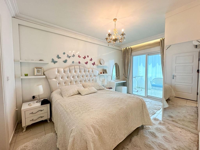 Spacious 2+1 apartment in Mahmutlar district