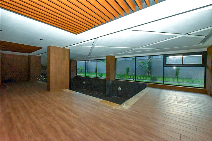 1+1 apartment for rent in a new complex in Kargicak district