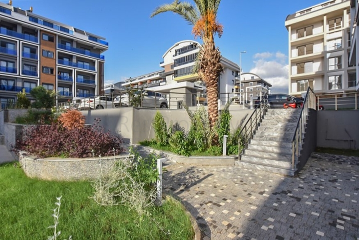 1+1 apartment for rent in a new complex in Kargicak district