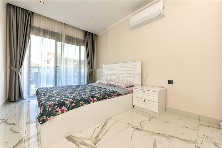 1+1 apartment for rent in a new complex in Kargicak district