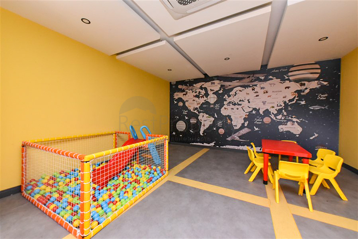 1+1 apartment for rent in a new complex in Kargicak district