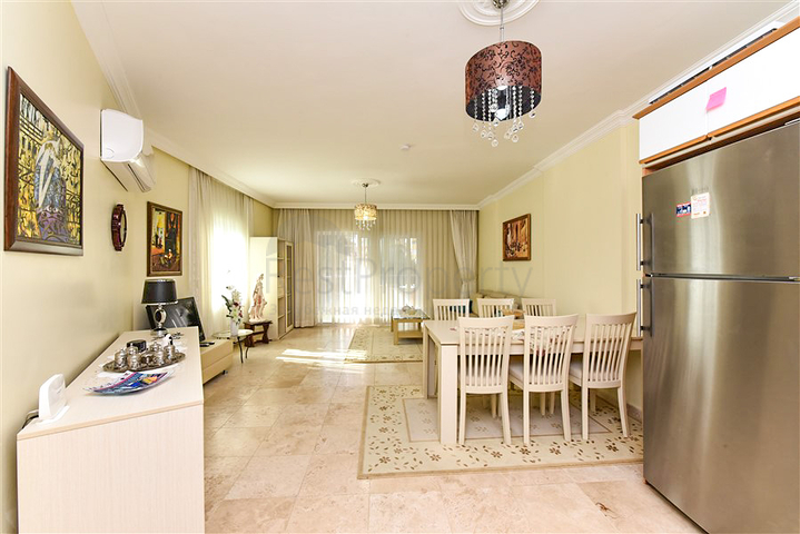 Large 2+1 apartment in Mahmutlar district 