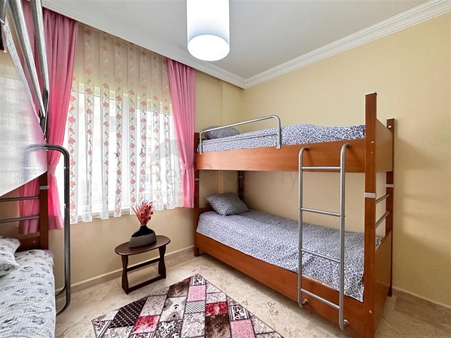 Large 2+1 apartment in Mahmutlar district 