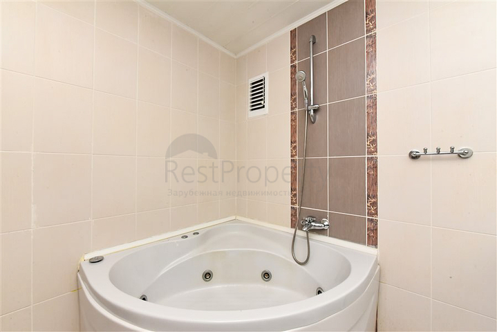 Large 2+1 apartment in Mahmutlar district 