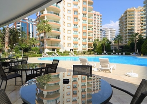 Large 2+1 apartment in Mahmutlar district 