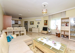 Large 2+1 apartment in Mahmutlar district 
