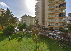 Large 2+1 apartment in Mahmutlar district 