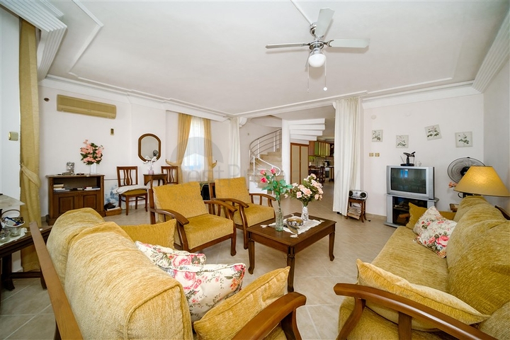 2+1 penthouse with sea view