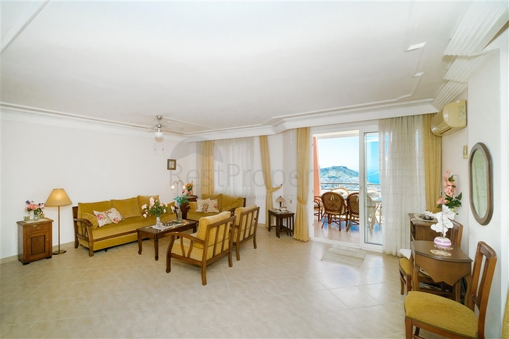 2+1 penthouse with sea view