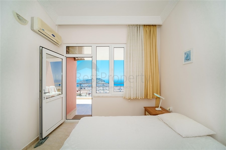 2+1 penthouse with sea view