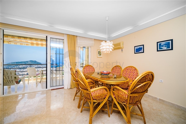 A 2+1 apartment with the best view characteristics in Alanya.