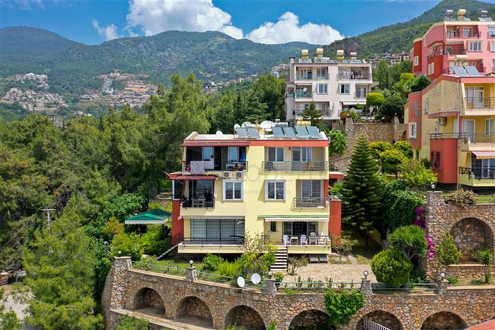 A 2+1 apartment with the best view characteristics in Alanya.