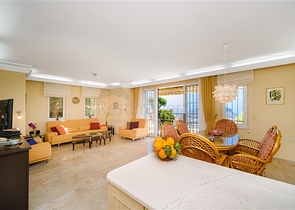 A 2+1 apartment with the best view characteristics in Alanya.