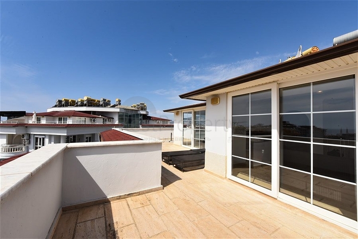 Apartment 3+1 with residence permit in Tosmur district