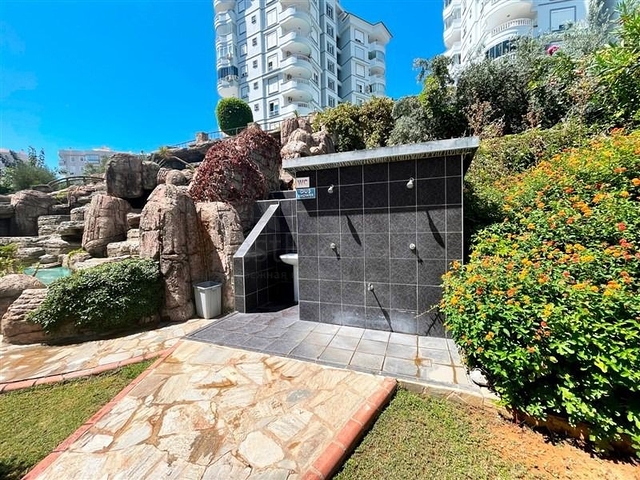 Apartment 3+1 with residence permit in Tosmur district