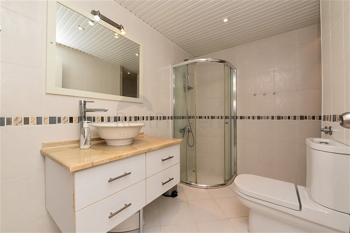 Apartment 3+1 with residence permit in Tosmur district