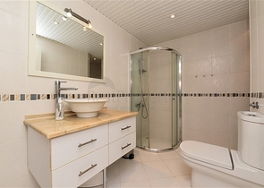 Apartment 3+1 with residence permit in Tosmur district