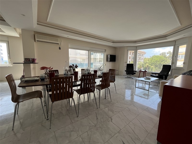 3+1 apartment in Tosmur area 50m from the sea.