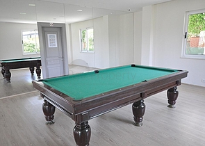 3+1 apartment in Tosmur area 50m from the sea.