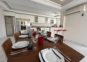 3+1 apartment in Tosmur area 50m from the sea.