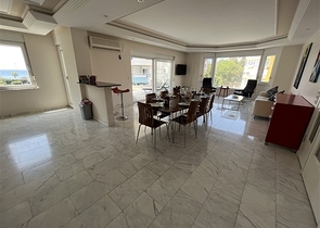 3+1 apartment in Tosmur area 50m from the sea.