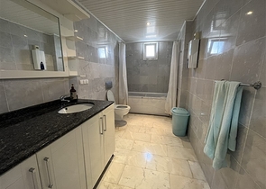 3+1 apartment in Tosmur area 50m from the sea.