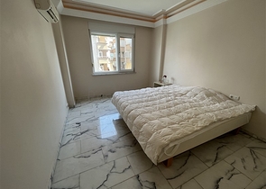 3+1 apartment in Tosmur area 50m from the sea.