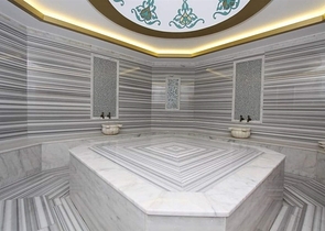 3+1 apartment in Tosmur area 50m from the sea.