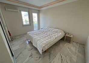 3+1 apartment in Tosmur area 50m from the sea.