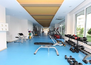 3+1 apartment in Tosmur area 50m from the sea.