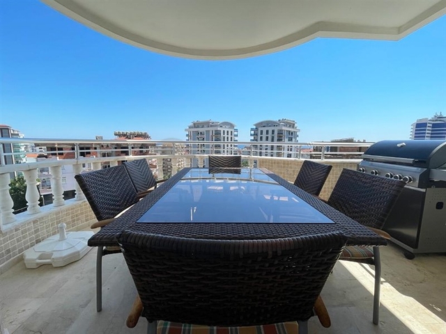 2+1 apartment with panoramic mountain views in Tosmur area