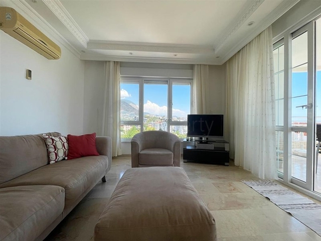 2+1 apartment with panoramic mountain views in Tosmur area