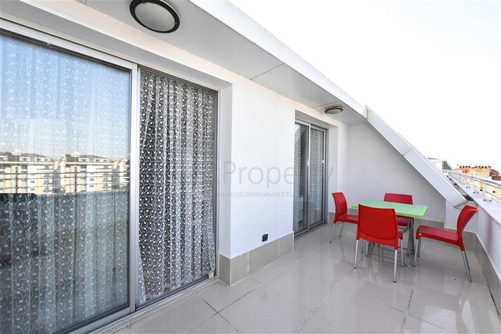 Furnished 2+1 penthouse just 200 meters from the sea