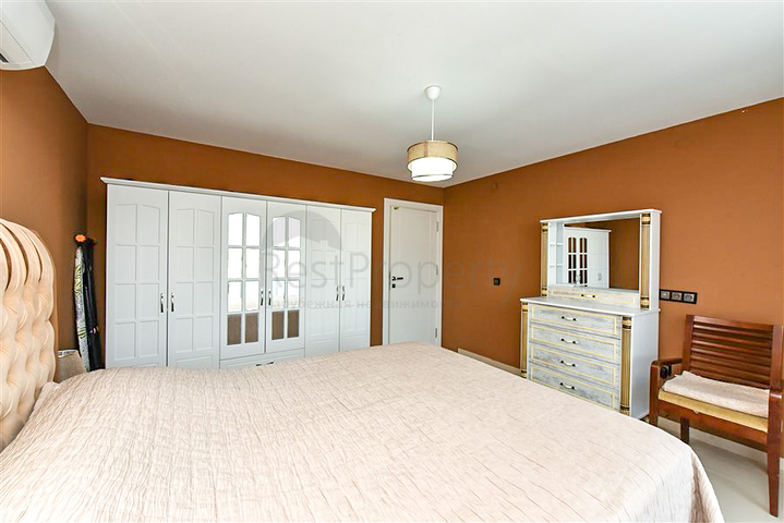 Furnished 2+1 penthouse just 200 meters from the sea