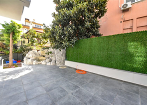 One-bedroom apartment with access to the garden in the center of Alanya