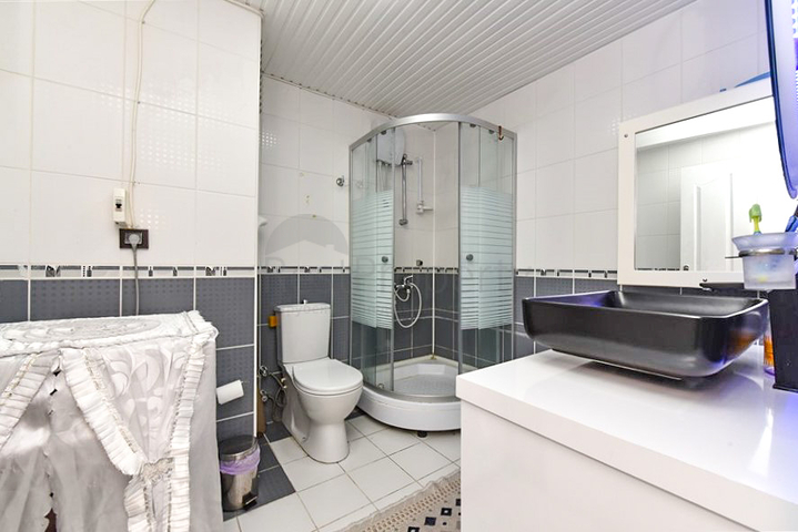 2+1 apartment for a large family in Tosmur district 