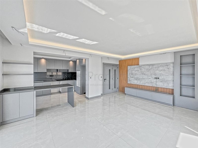 Large apartment with stunning views of the Mediterranean Sea