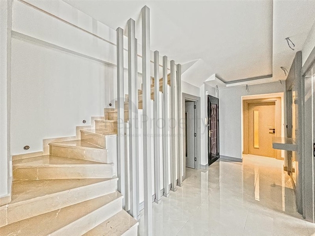 Large apartment with stunning views of the Mediterranean Sea