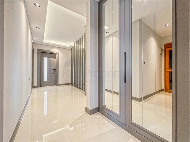 Large apartment with stunning views of the Mediterranean Sea