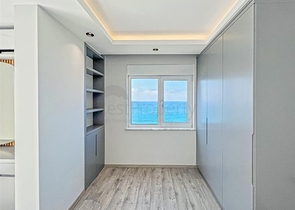 Large apartment with stunning views of the Mediterranean Sea